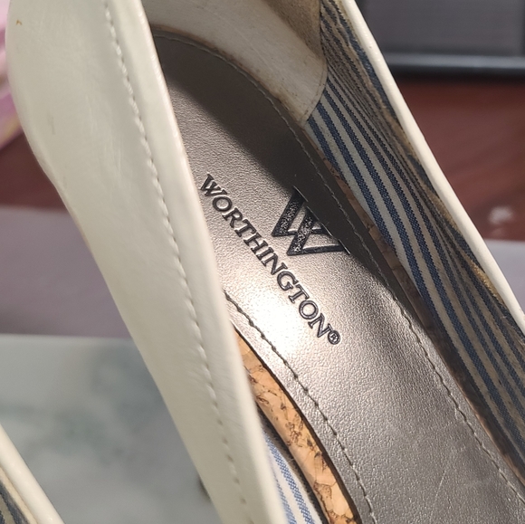 Beige Worthington Open Toe High Heels 👠 - Picture 8 of 8